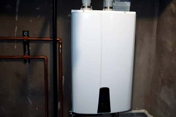Pros and Cons of Tankless Water Heaters vs. Traditional Water Heaters