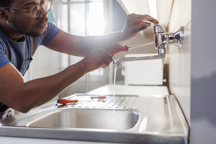 How Plumbing Services Enhance Your Home's Water Efficiency