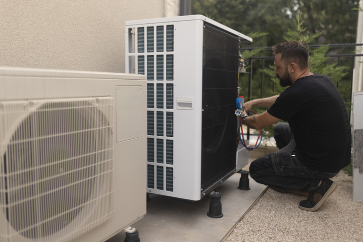 "Heat Pump Installation in Extreme Weather Zones: What Works Best? "